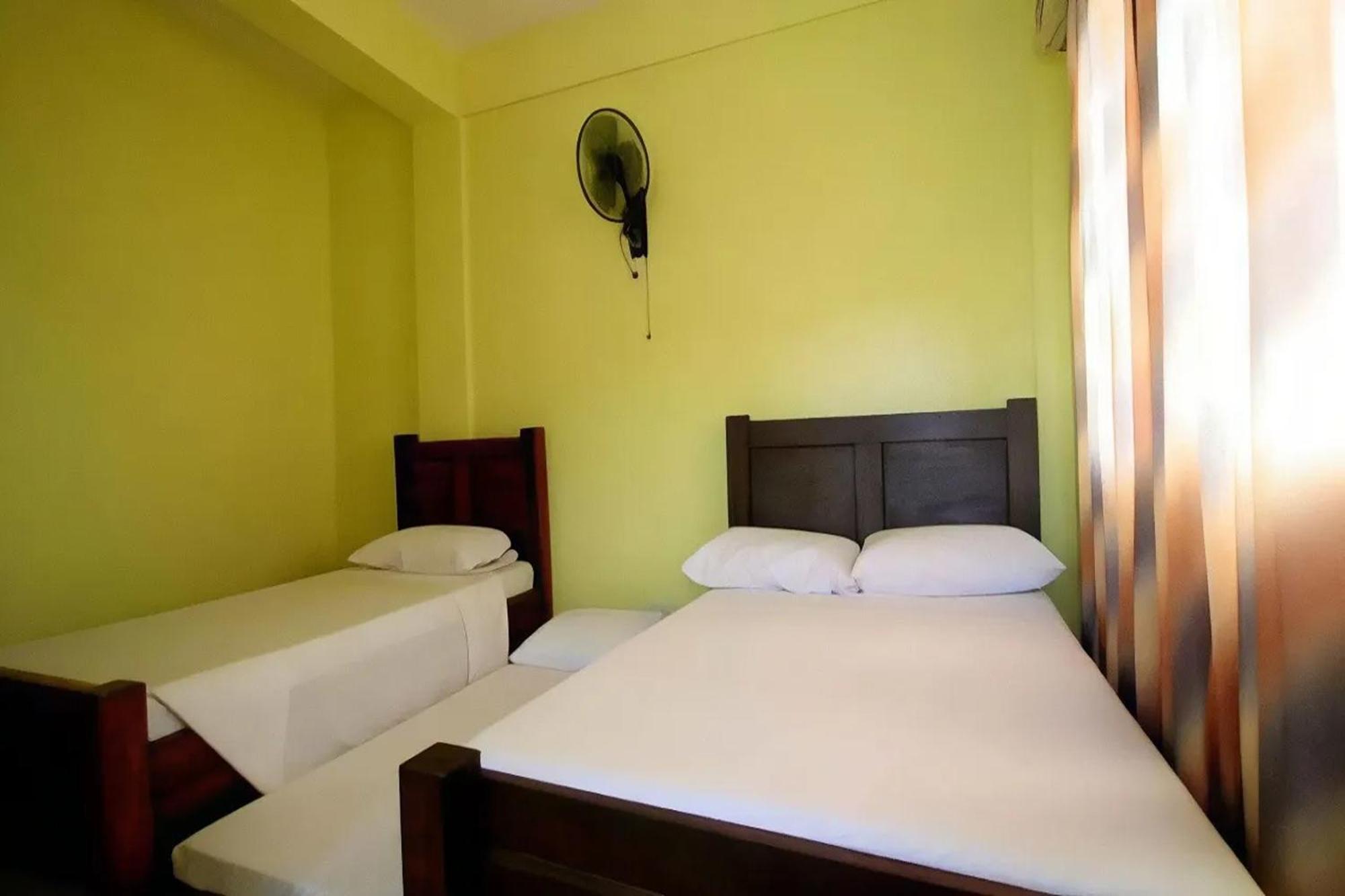 Luis Bay Travellers Lodge Đảo Coron Ngoại thất bức ảnh