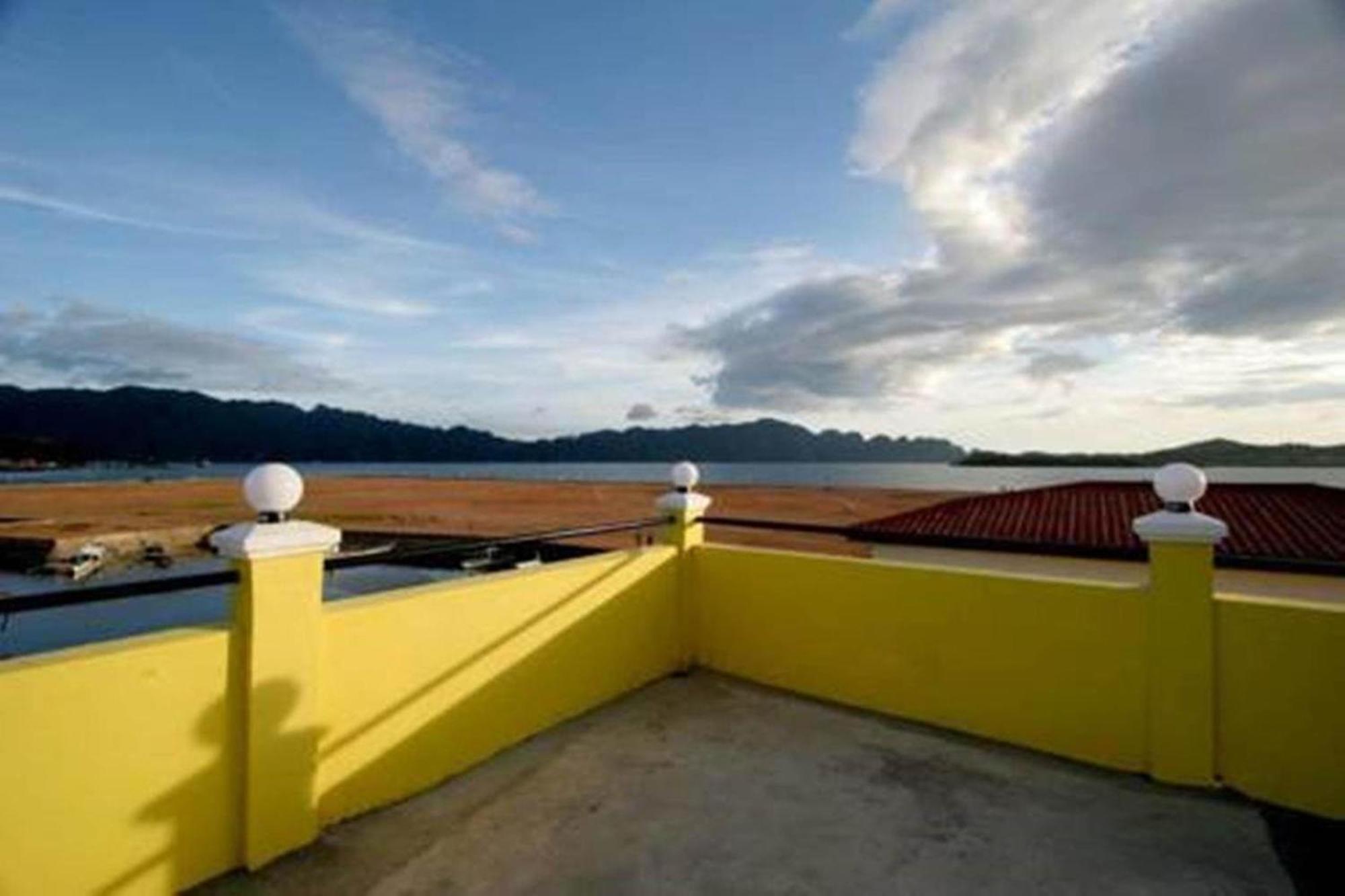 Luis Bay Travellers Lodge Đảo Coron Ngoại thất bức ảnh