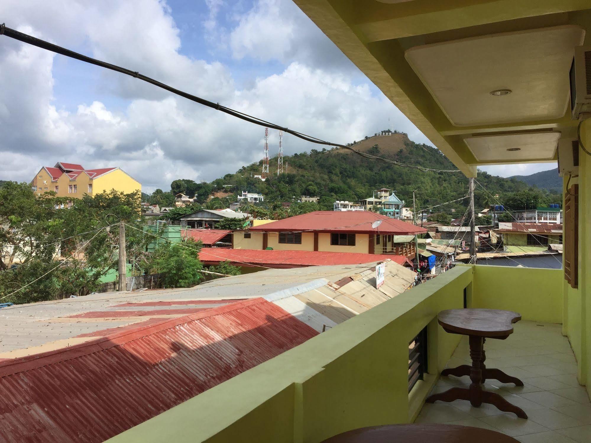 Luis Bay Travellers Lodge Đảo Coron Ngoại thất bức ảnh