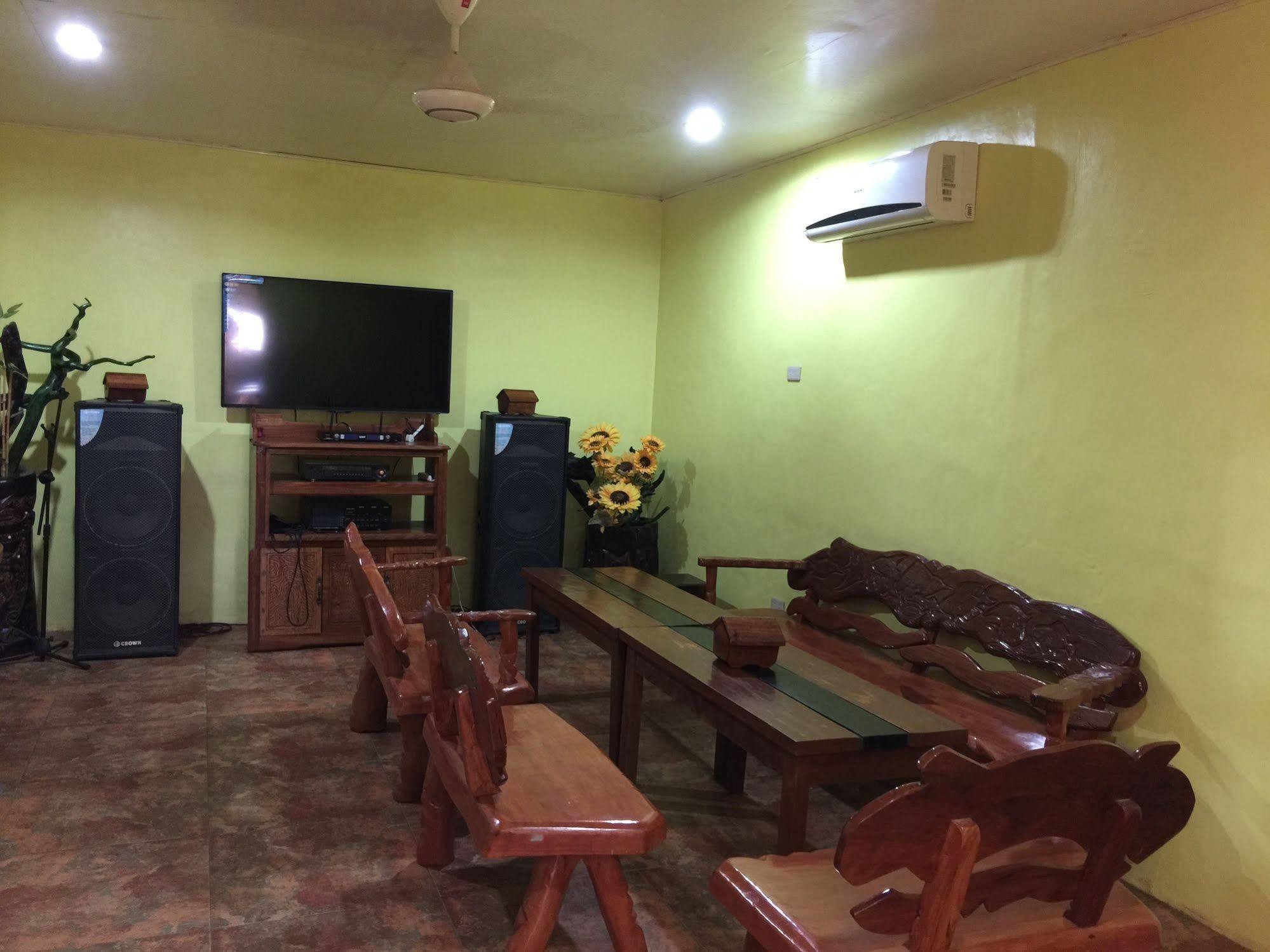 Luis Bay Travellers Lodge Đảo Coron Ngoại thất bức ảnh